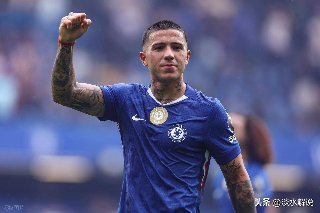 爱游戏官网-布莱顿训练开放日，窗口期止住颓势引欢呼，欧冠在即，赛季目标并未改变(极限99秒拓展训练项目)